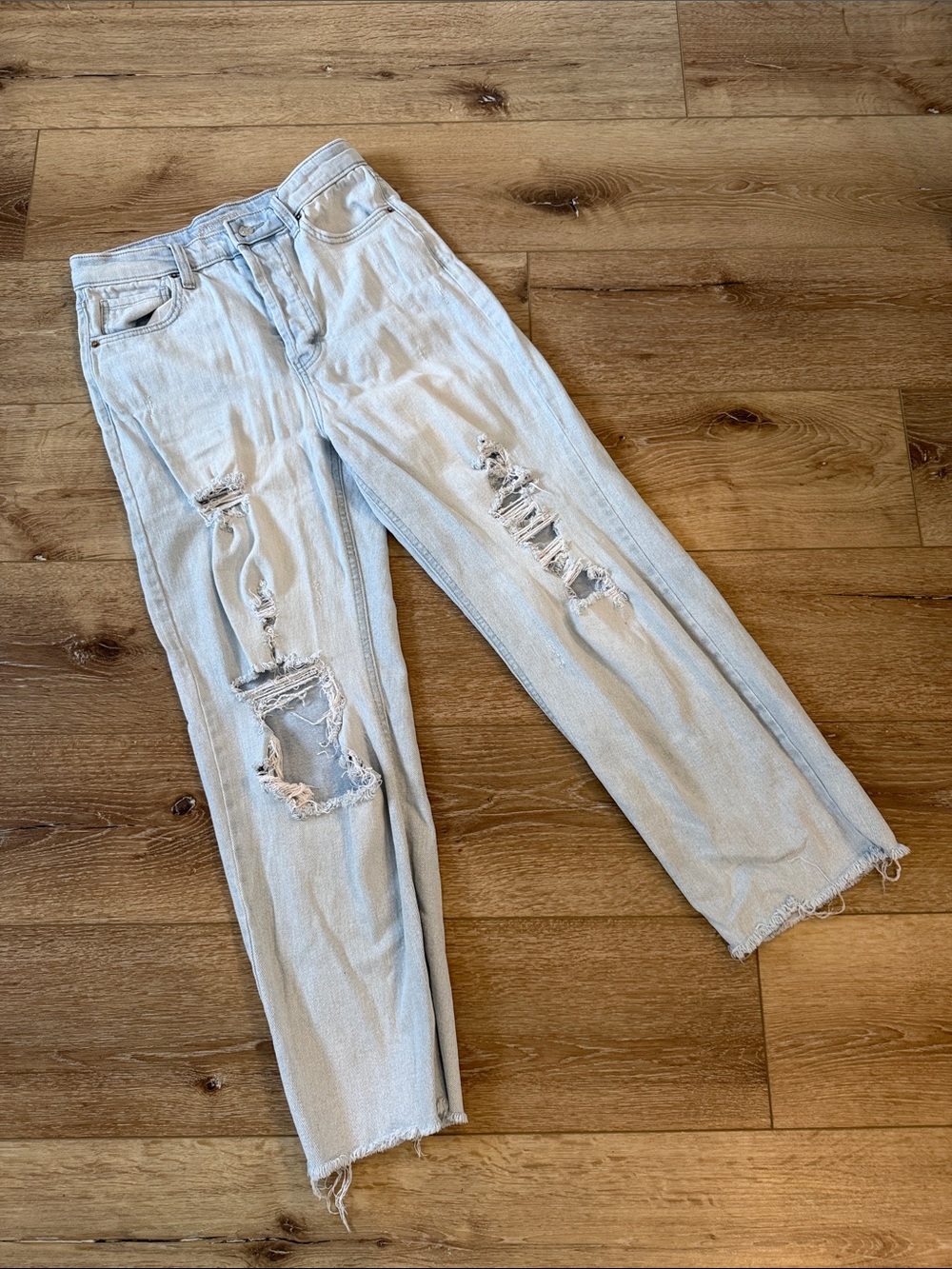 wild fable Light Wash Distressed Boyfriend Jeans
